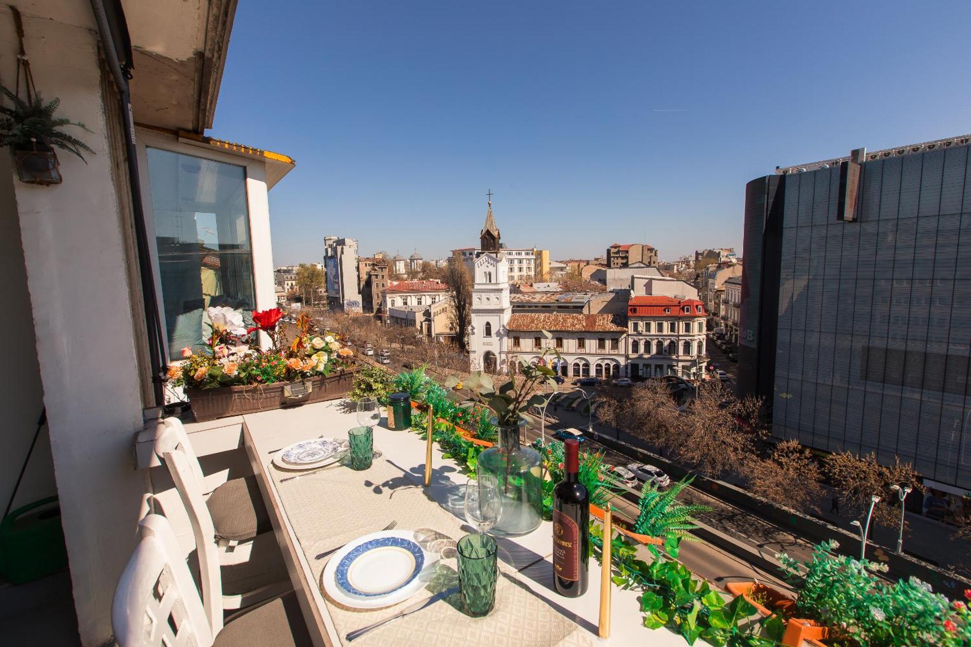 Old Town Apartment With Amazing View From The Balcony 布加勒斯特 外观 照片