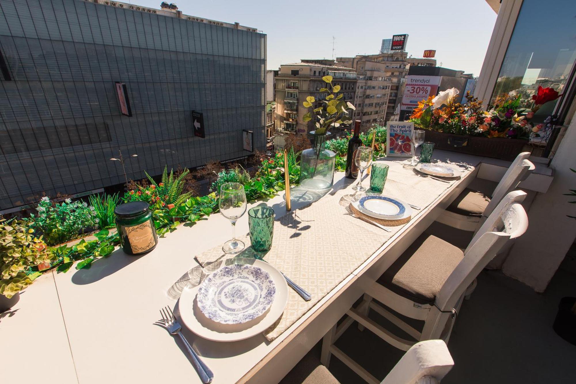 Old Town Apartment With Amazing View From The Balcony 布加勒斯特 外观 照片